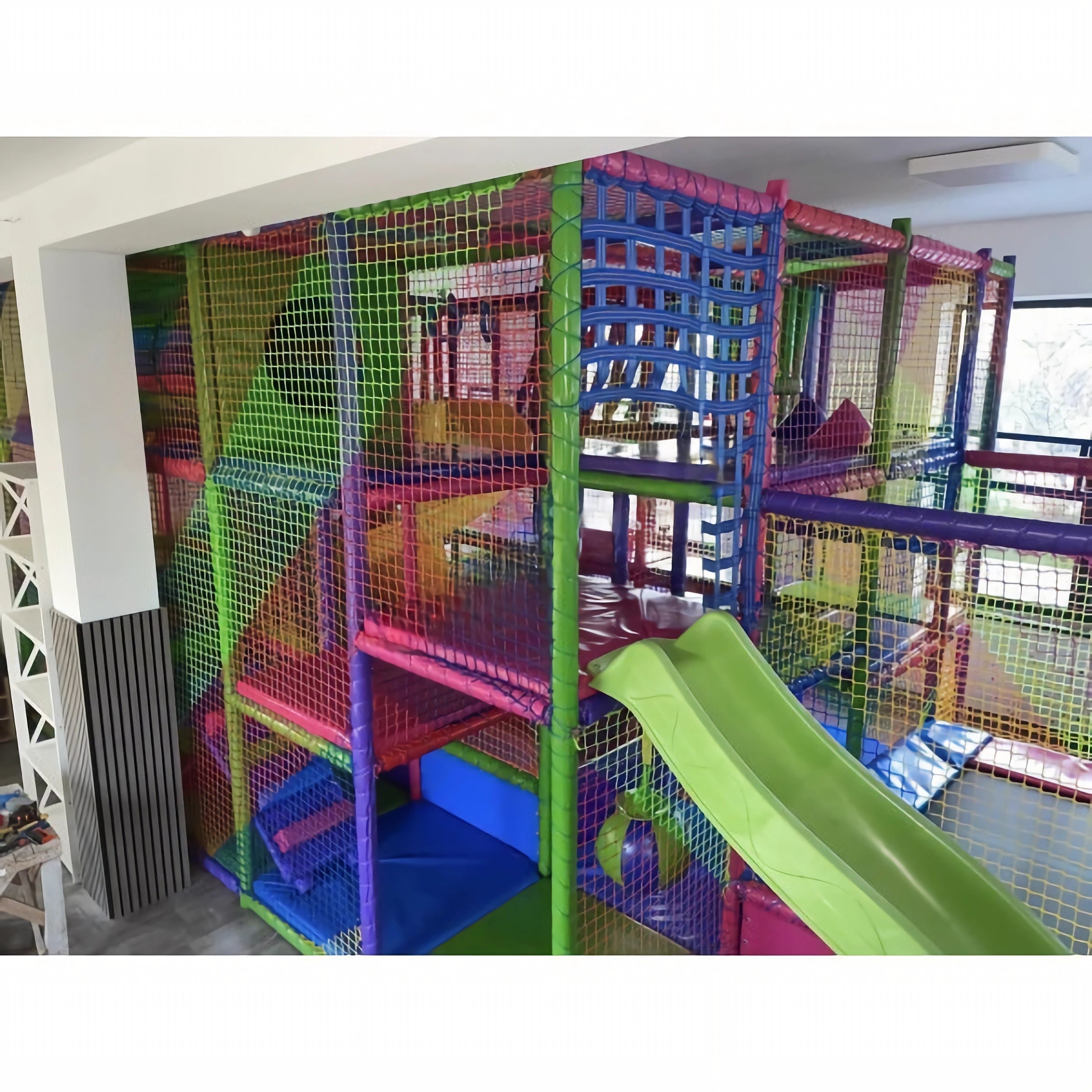 Дитячий лабіринт "Pastel Palace Pavilion"